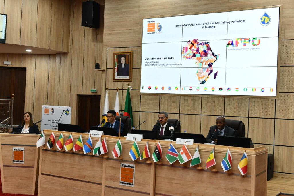 Hokkar oversees the inauguration of the African Forum for Directors of Training Institutions in the Field of Oil and Gas - Al-Hiwar, Algeria