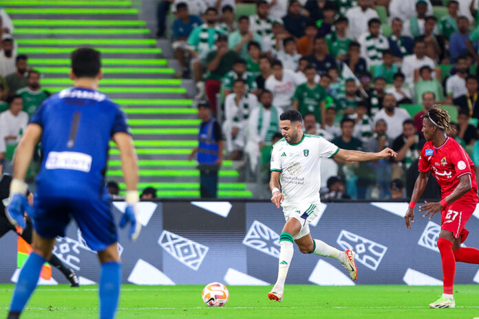 محرز والأهلي السعودي في مواجهة قوية ضد الهلال